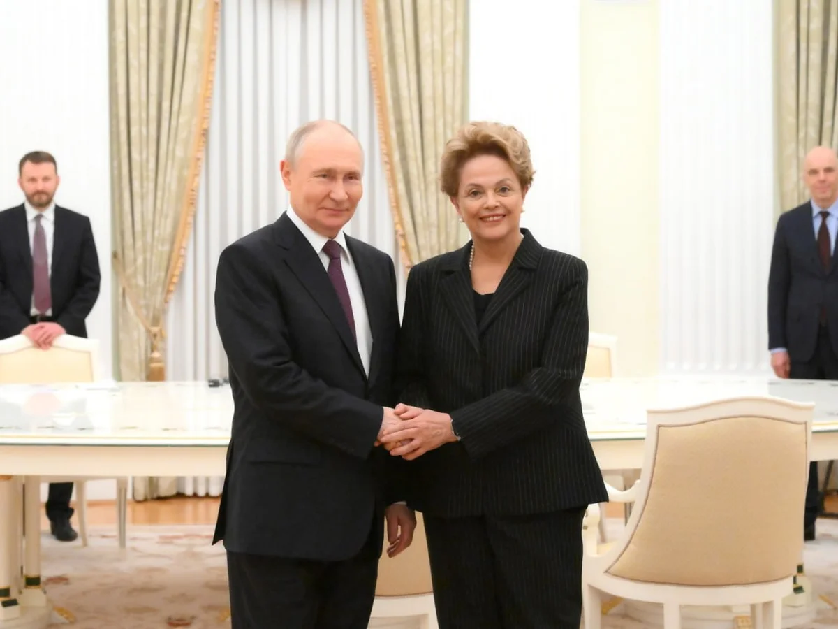 Putin se reúne com Dilma Rousseff durante cúpula dos Brics na Índia