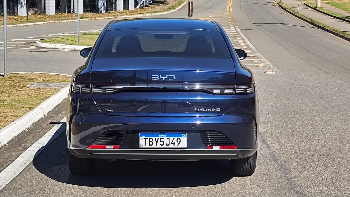 Imagem da matéria: Review BYD King: passamos 1 mês com o híbrido que "destronou" o Corolla