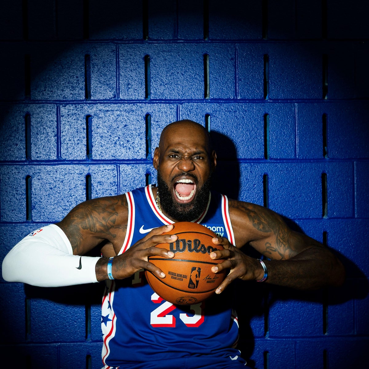 LeBron James é apresentado no Philadelphia 76ers: ‘O trabalho precisa ser feito’