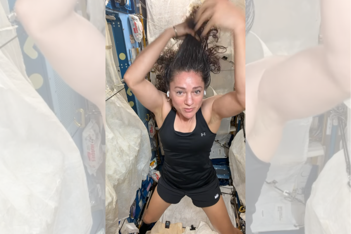 Astronauta da Nasa mostra como cuida do cabelo cacheado no espaço