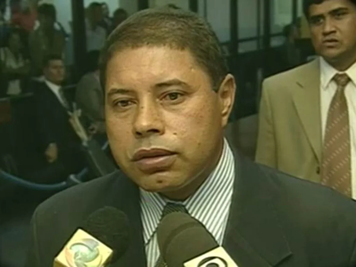 Ex-deputado Carlos Xavier, acusado de mandar matar jovem, tem júri adiado