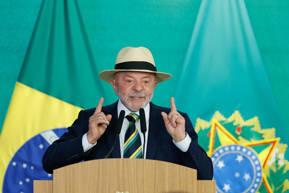 Lula planeja programa sobre Dark Horse e exibe hoje peça sobre segurança