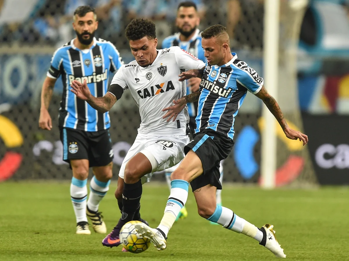 Semifinalistas, Atlético-MG e Grêmio decidiram Copa do Brasil há 10 anos