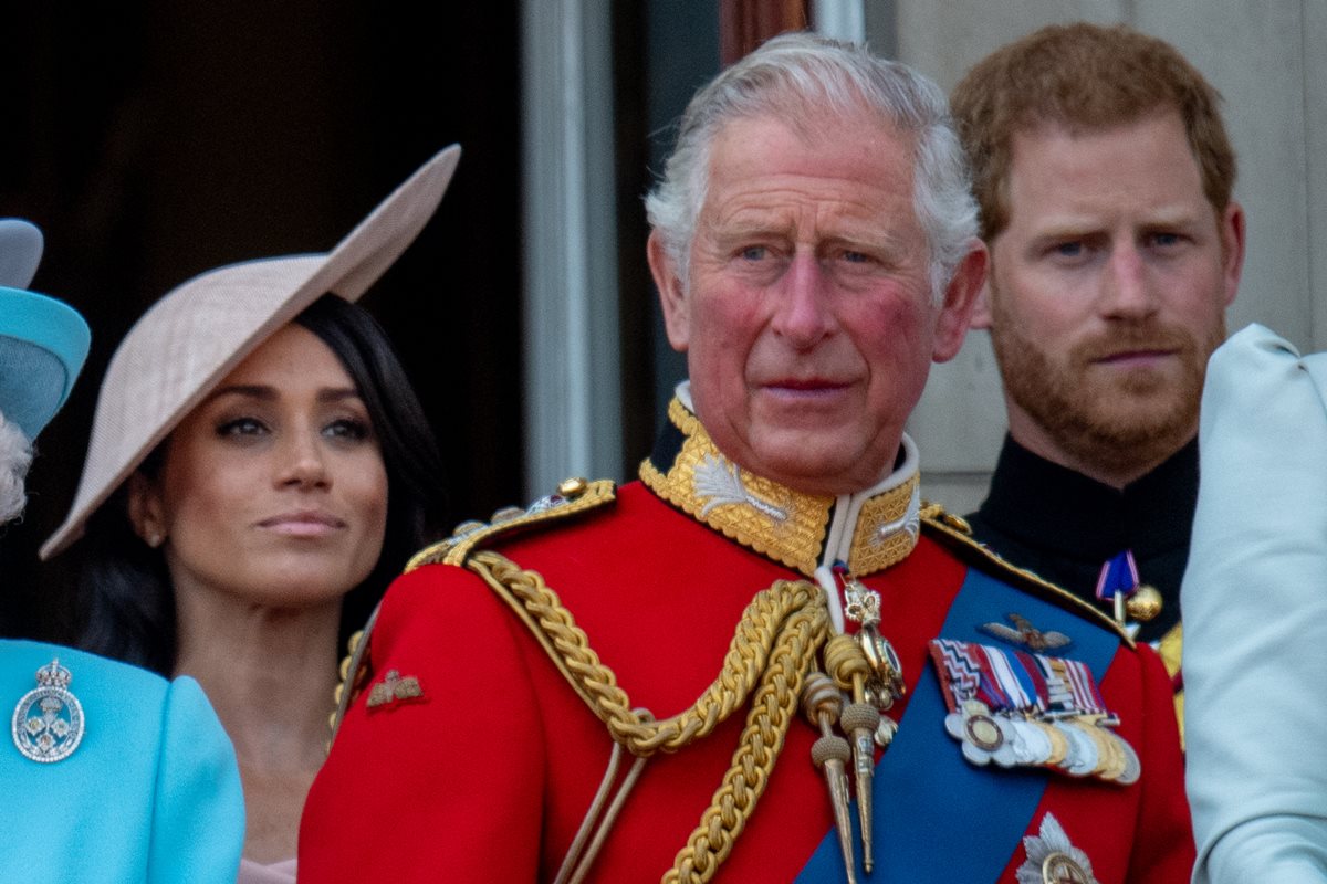 Entenda por que rei Charles chamou Harry e Meghan de “cidadãos privados”