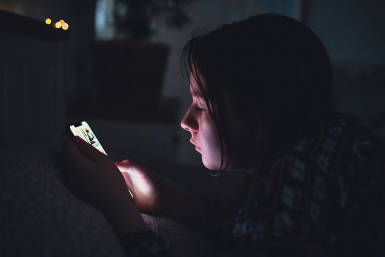 Califórnia aprova novas leis para proteger crianças na internet