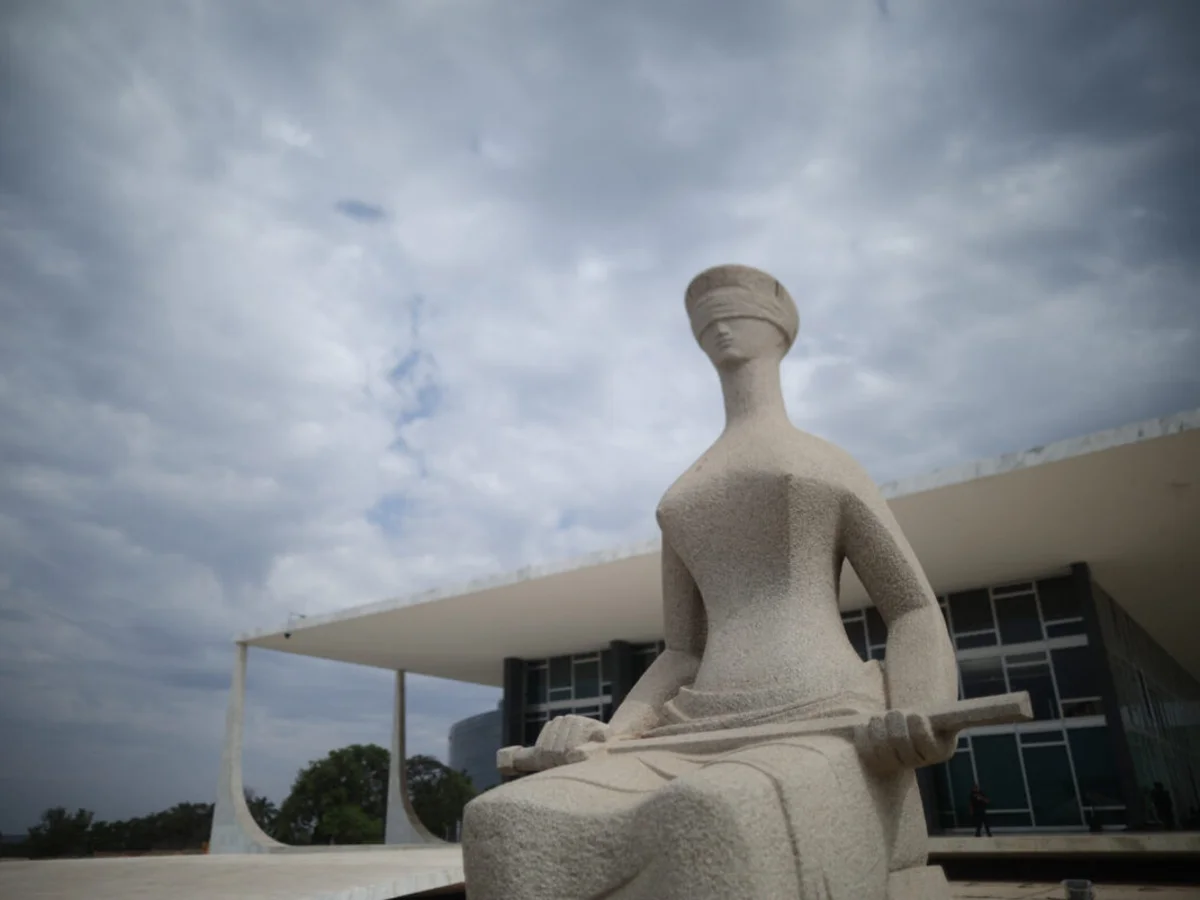 PT pede a Dino e Mendonça retirada do sigilo sobre investigações do Master