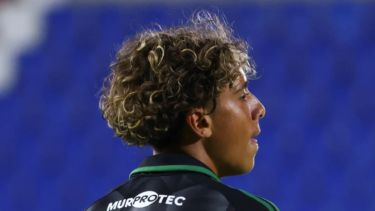 Atacante de 16 anos se torna 3º mais novo a participar de gol na Champions