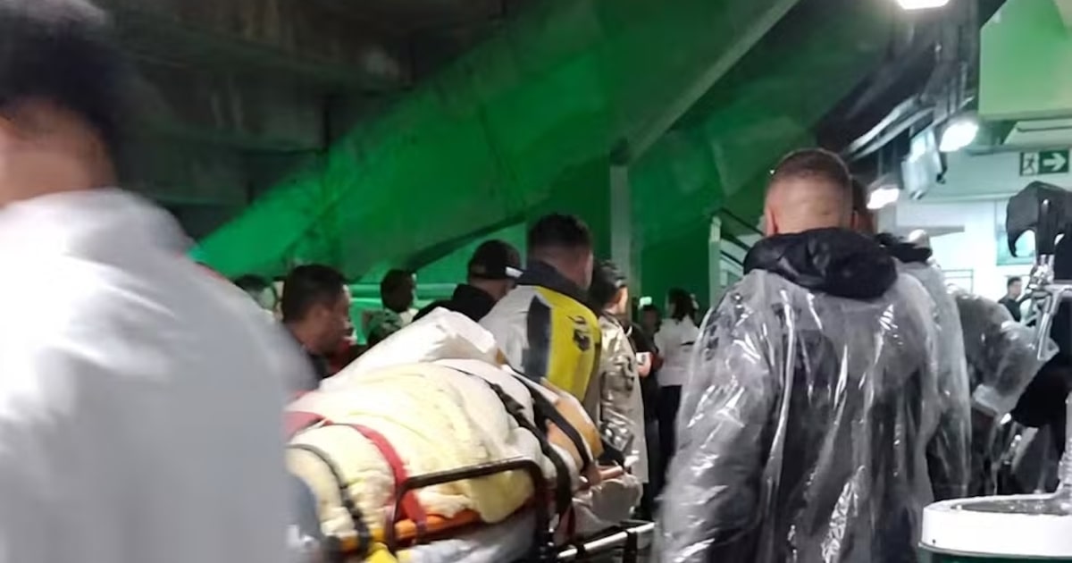 Torcedor despenca de arquibancada no Couto Pereira durante clássico entre Coritiba e Athletico