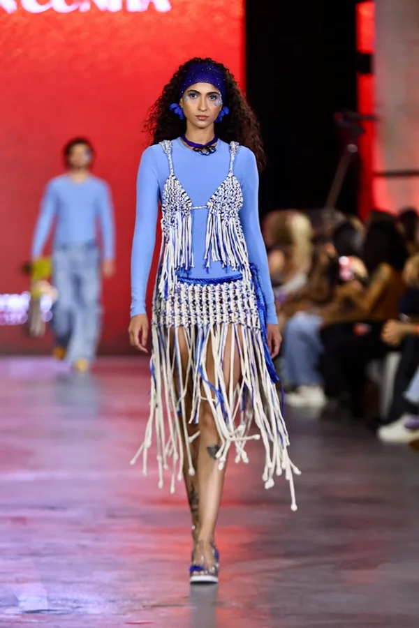 Franjas e movimento são tendência nos desfiles do Metrópoles Catwalk