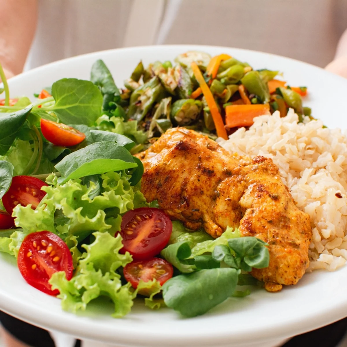 Almoço em BH: preço do quilo varia de R$ 19,99 a R$ 209