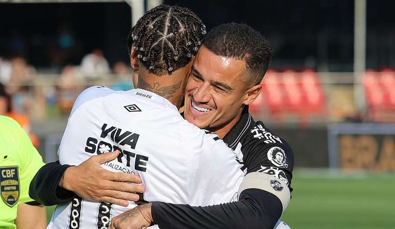 'Companheiro de luxo': imprensa internacional destaca possível acerto entre Coutinho e Santos