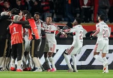 Chapecoense e Internacional duelam em jogo exibido por R7, RECORD e RecordPlus