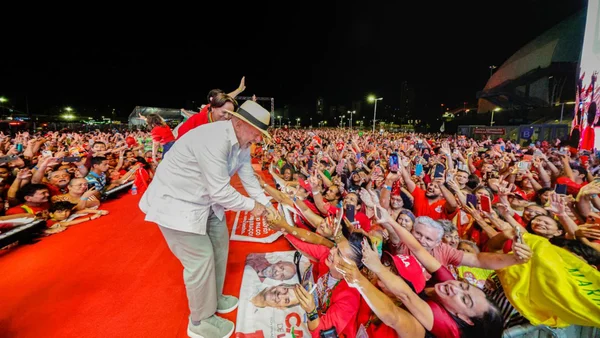 Campanha de Lula espera fim do inferno astral após revelações do Dark Horse - destaque galeria