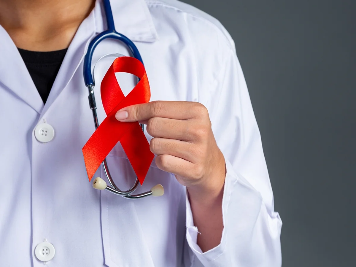 Dois em cada três adolescentes nunca fizeram teste de HIV, diz estudo