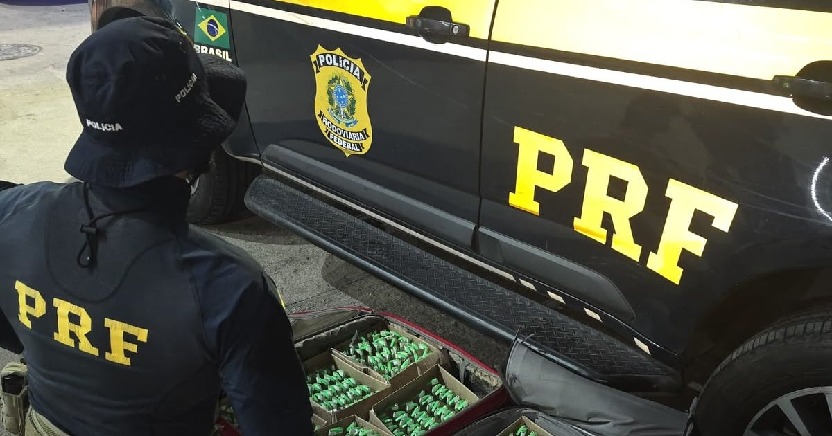 PRF prende passageiras e apreende mais de mil frascos de lança-perfume na BR-040, em Petrópolis (RJ)