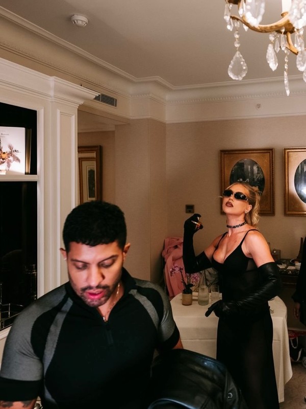 Após polêmica, estilista de Virginia fala de look ousado na F1: 'A sensualidade faz parte da identidade dela'