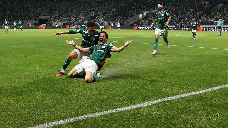 Giay cresce no Palmeiras e ganha destaque e confiança com Abel