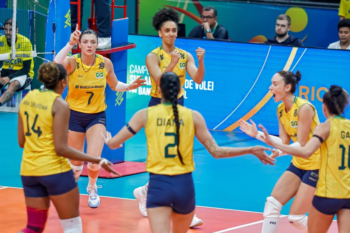 Seleção Feminina de Volêi bate a Colômbia e segue invicta no Sul-Americano