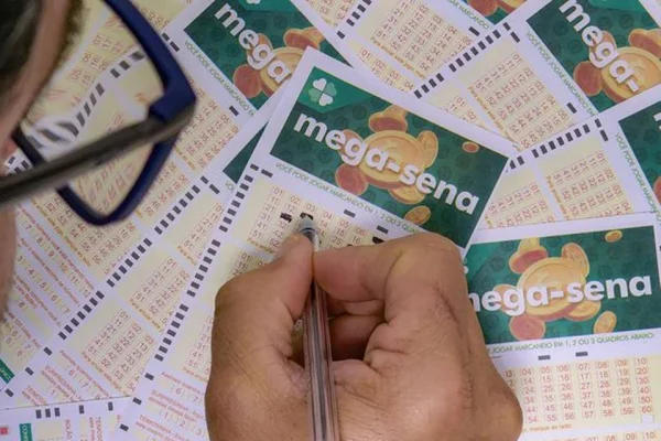 Mega-Sena 3056 acumula e prêmio dispara para R$ 85 milhões. Veja resultado - destaque galeria
