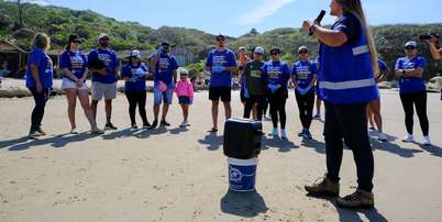 Mutir&atilde;o sensibiliza sobre polui&ccedil;&atilde;o do oceano em etapa da WSL em SC: 'Inspirar outras pessoas' Foto: Christian Bender/WSL