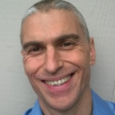 Imagem da matéria: O iPhone 20 Pro de 20º aniversário da Apple pode chegar como um bloco contínuo de vidro.