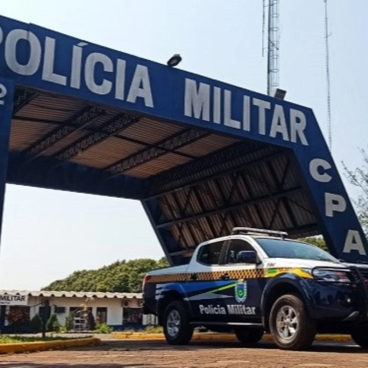 Tenente da PM é preso após atirar contra policial aposentado em batalhão