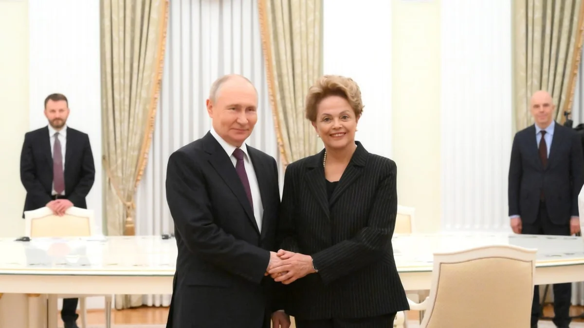 Putin se reúne com Dilma Rousseff durante cúpula dos Brics na Índia