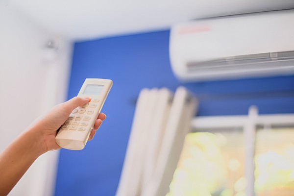 10 dicas para economizar energia com o ar-condicionado