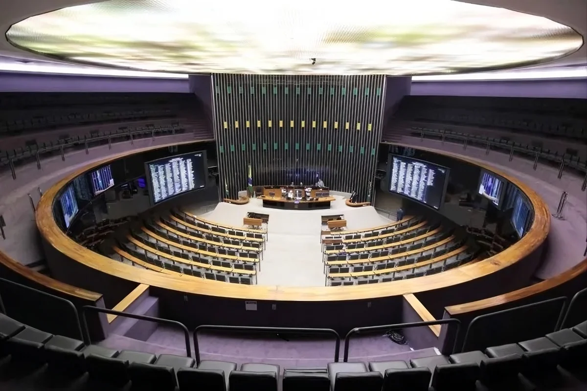 Veja quem são os candidatos a deputado federal pelo DF e os números