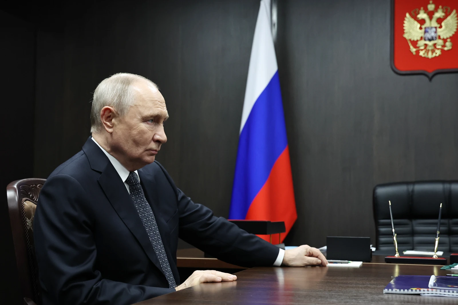 Zelensky elogia como 'muito boa' a primeira reunião com o primeiro-ministro húngaro Magyar