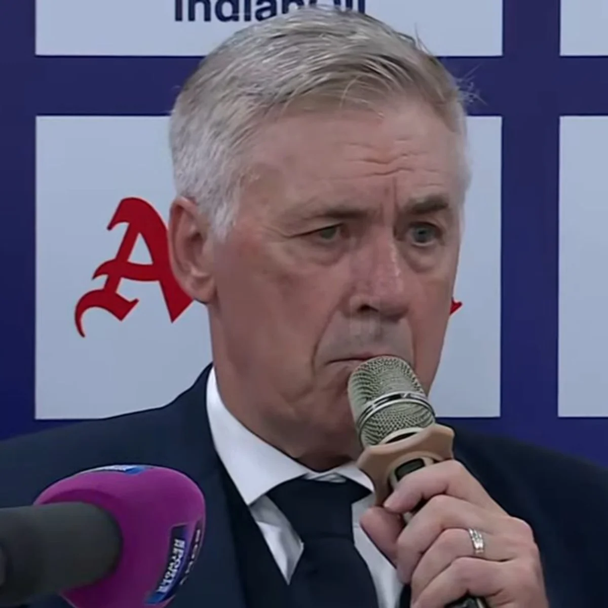 Ancelotti está "satisfeito", mas diz que jogadores "podem fazer melhor"
