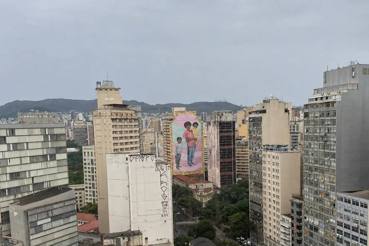 Alerta de chuva da Defesa Civil assusta moradores em BH: "Vai cair o mundo"