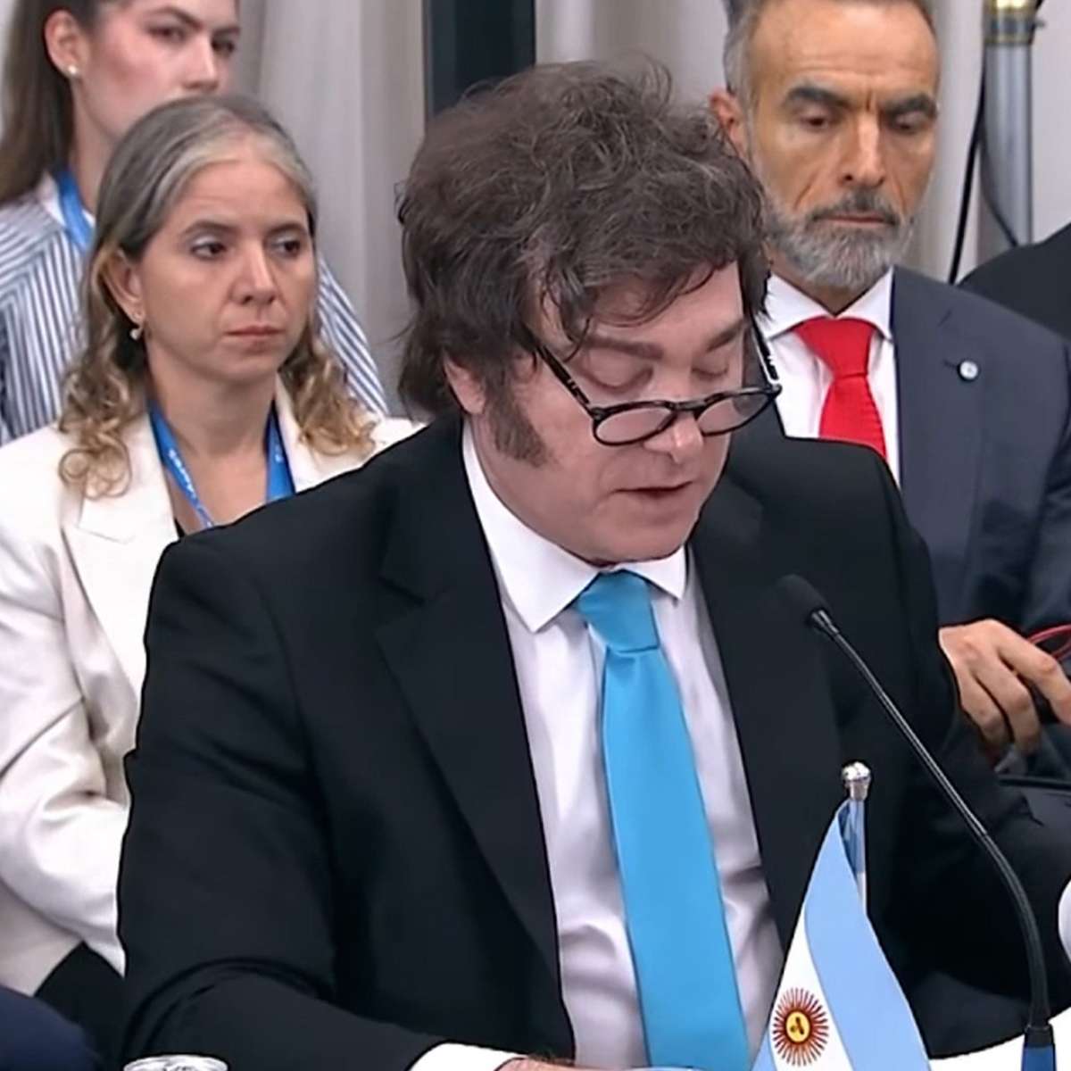 Milei afirma que está aberto a remarcar visita do papa Leão XIV à Argentina