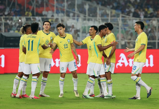 ‘Estava calor para comemorar os gols’, diz Samuel Lino. Vencer a fraquíssima Índia, em ritmo de treino, nada acrescentou. Desperdiçou a Data-Fifa
