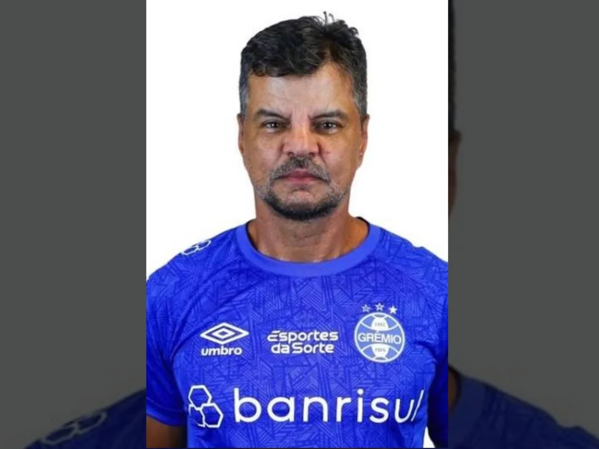 Auxiliar técnico do Grêmio, Alexandre Mendes é preso em Porto Alegre