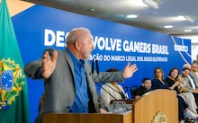 Na TV, Lula promete zerar filas do SUS, e Flávio usa trechos de debate para reforçar planos