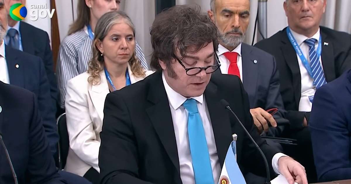 Milei afirma que está aberto a remarcar visita do papa Leão XIV à Argentina