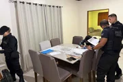 A suspeita é de favorecimento a integrantes de organização criminosa realizado por vereador e servidores públicos