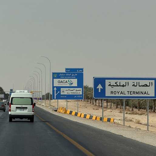Saudis say Riyadh airport partly reopens despite renewed Houthi threats