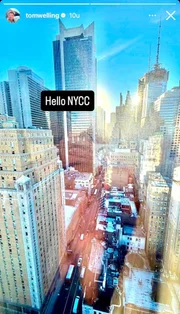 Tom Welling compartilhou uma paisagem e acabou vazando no reflexo da janela