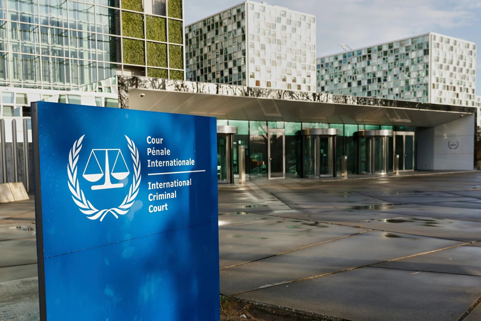 Filipinas anuncia recompensa para senador procurado pelo TPI por crime contra a humanidade