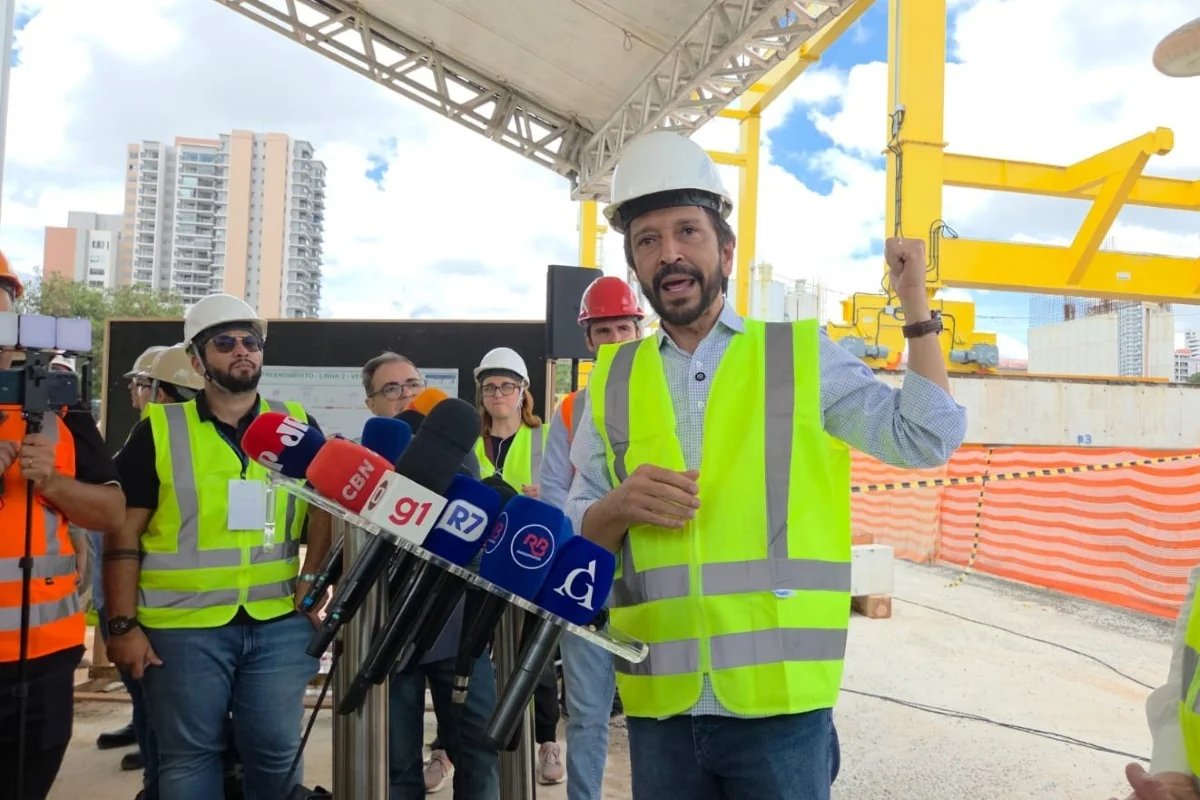 O prefeito Ricardo Nunes durante agenda na Penha - Metrópoles