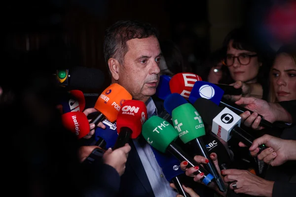 Coordenador da campanha de Flávio, Marinho terá reunião com Fachin na terça - destaque galeria