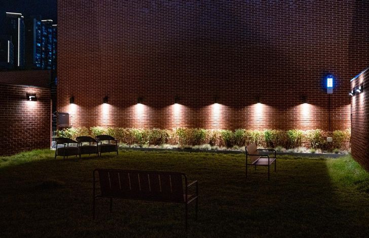The Seoul Theater Creation Center, built primarily of red brick / Korea Times photo by Lee Han-ho