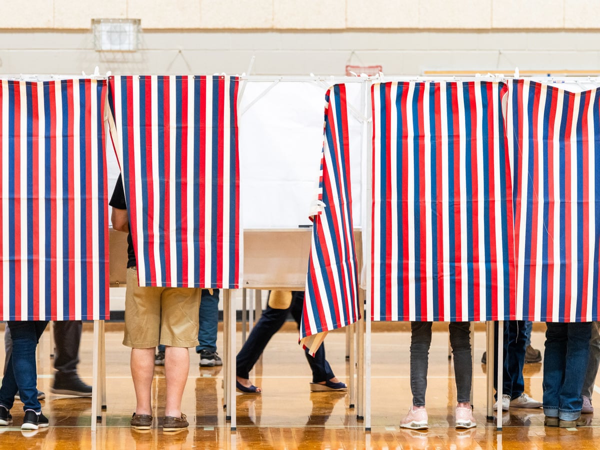 O Supremo Tribunal dos EUA apoia os republicanos ao rejeitar o uso de carteiras de estudante como identificação eleitoral nas eleições intermediárias do Novo Hampshire.
