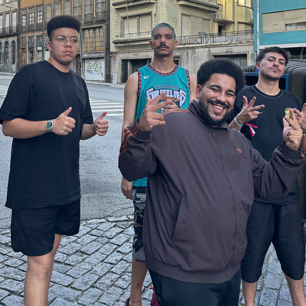 Weird Baile: Collected Rips 2004-2024 review – uma viagem alucinógena aos limites externos do baile funk