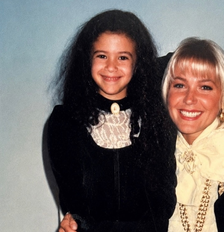 Ex-atriz mirim Carolina Pavanelli resgata foto com Xuxa Foto: Reprodução/Instagram