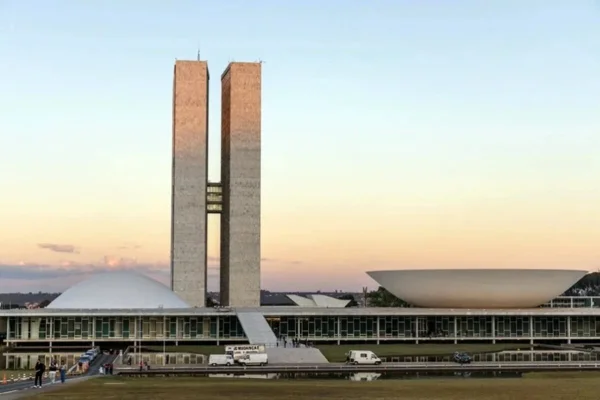 Emendas Pix: 1/3 dos recursos não tem informações mínimas, diz organização