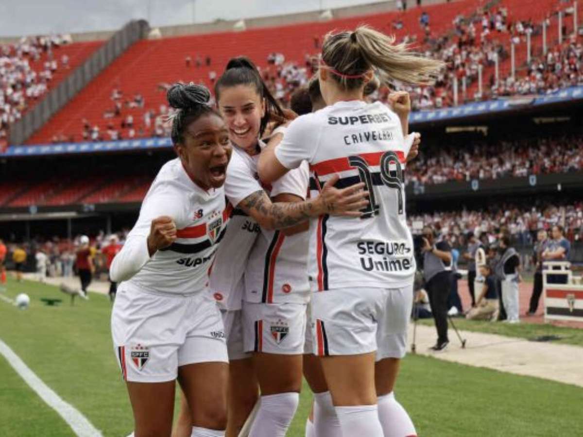 São Paulo bate o Corinthians, faz história e conquista título inédito no Brasileirão Feminino