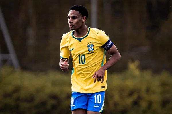 Jornal inglês coloca três brasileiros entre 60 promessas do futebol mundial